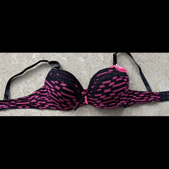 Love Bug Pink & Black Padded Bra 34C NWT - Picture 2 of 4